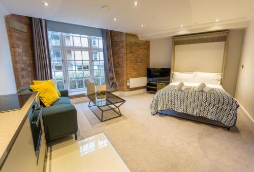 Riverside Studio Apartments Close To City Centre