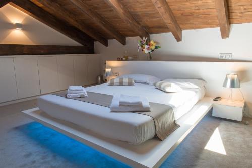Rigel Villanova Rooms