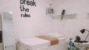 Murals Hostel And Cafe