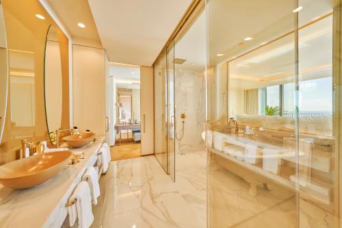 Savoy Palace - The Leading Hotels of the World - Savoy Signature