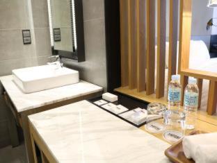 Midori Clark Hotel and Casino