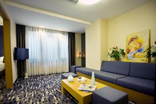 Tan Hotel - Special Category