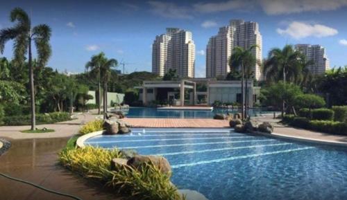 Studio Condominium - Short and Long Term Staycation