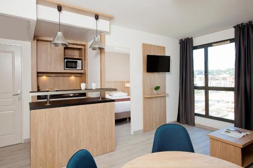 LYON - Residhome Appart Hotel Lyon Gerland