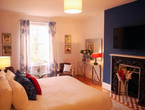 Guestling Hall Hotel