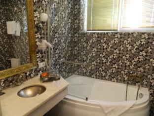 Weekend Boutique Hotel