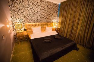 Weekend Boutique Hotel