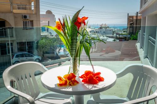 AMaos Hotel Apartments