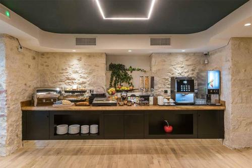 Artion Boutique by Enorme