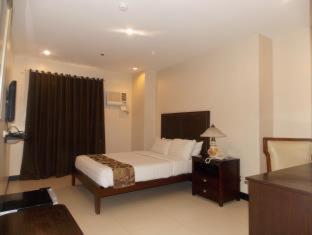 Main Hotel & Suites