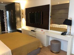 Apollonia Royale Hotel