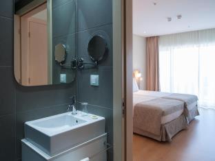Eurostars Oasis Plaza