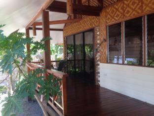 Liwayway Sa Bohol-Pamilacan Bed & Breakfast