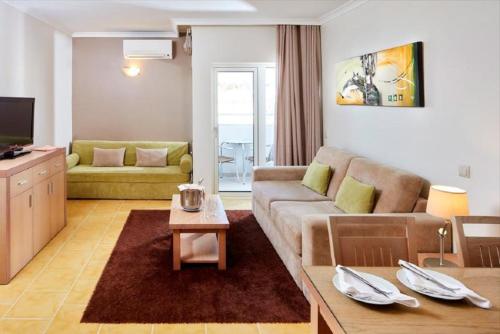 Santa Eulália Suite Hotel & SPA