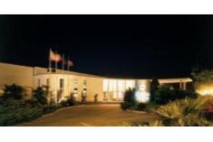 FlyOn Hotel & Conference Center