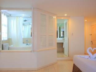 Wild Orchid Beach Resort