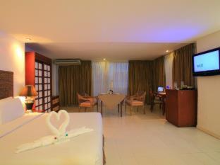 Wild Orchid Beach Resort