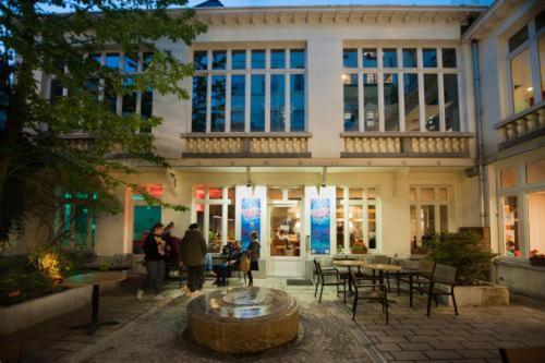 Jacques Brel Youth Hostel