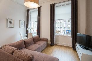 Edinburgh Castle Apartments And Suites