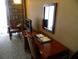The Avenue Plaza Hotel