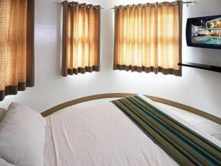 Westcliff Villa by Bluewaves