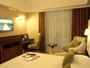 Central Park Tower Resort