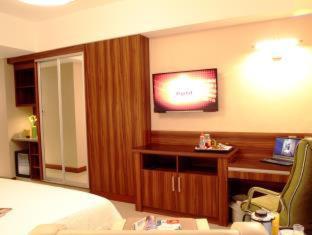 Central Park Tower Resort