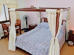 Surfside Boracay Resort & Spa