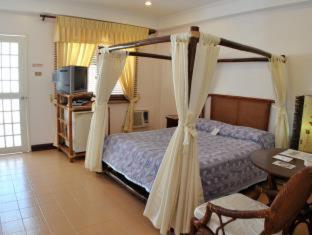 Surfside Boracay Resort & Spa