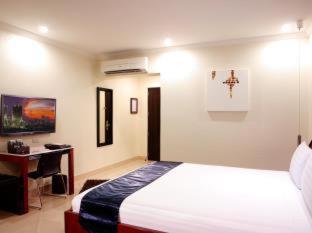 Queens Hotel Angeles City