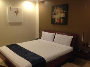 Queens Hotel Angeles City
