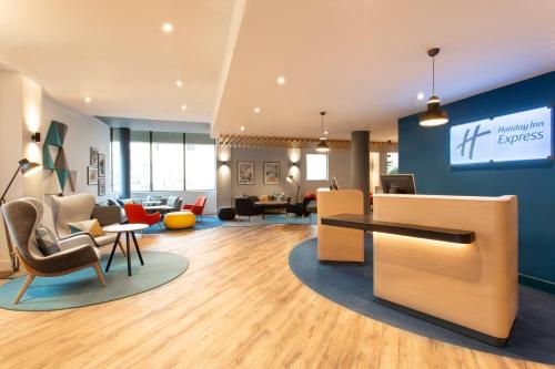 Holiday Inn Express Cheltenham Town Centre