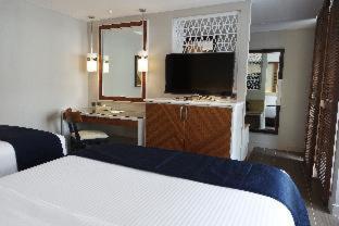 Henann Crystal Sands Resort