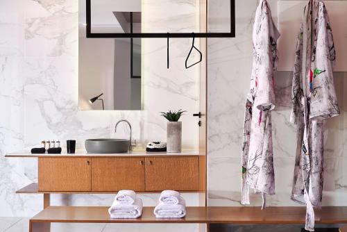 Dyo Suites