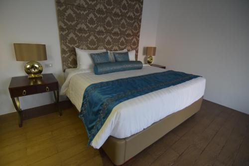 Thunderbird Resort Poro Point