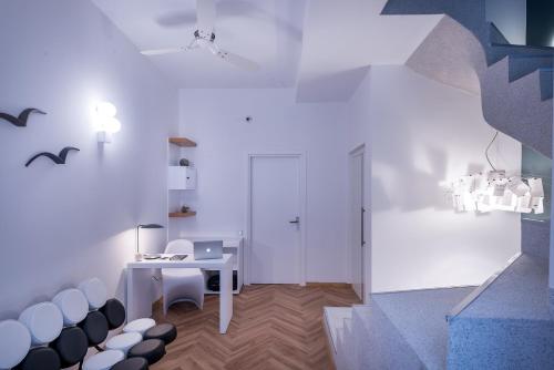 Shapes Syros Luxury Suites