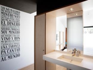 TOC Hostel & Suites
