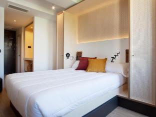 TOC Hostel & Suites