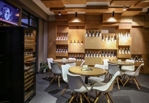 Wine Hotel