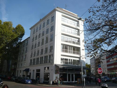 Victoria Apartments