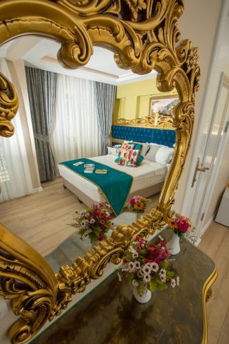 Atlantis Royal Hotel