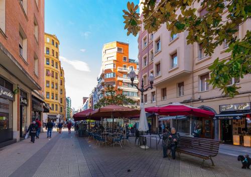 Bilbao Metropolitan Apartments by Urban Hosts