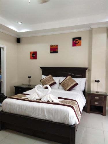 Bourbon St Apts Condo 30C