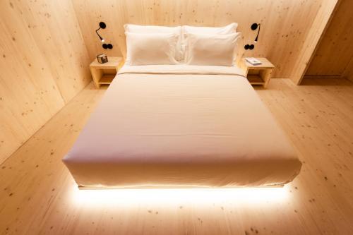 Zero Box Lodge