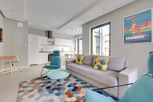 Blue Mandarin Apartments