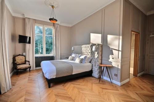 Château De La Bribourdière