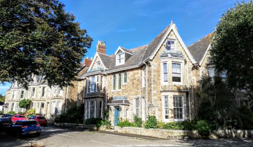 Treventon Guest House B&B