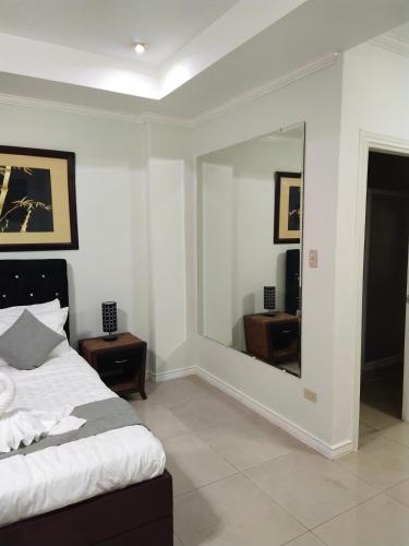 Bourbon St Apts Condo 16