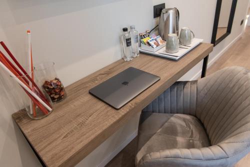 Xxiv Domus Luxury Suites