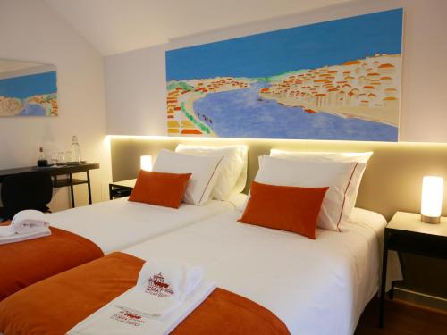 Serra Do Pilar Porto Suites